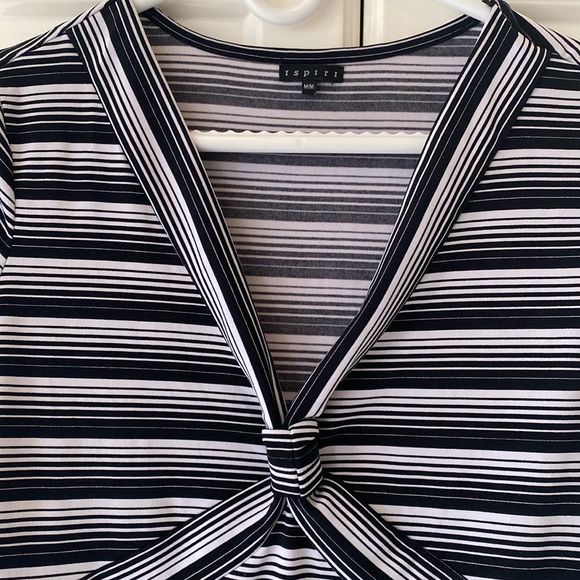 Women - dressy or casual stretch top, black and white short sleeve - Picture 4 of 11